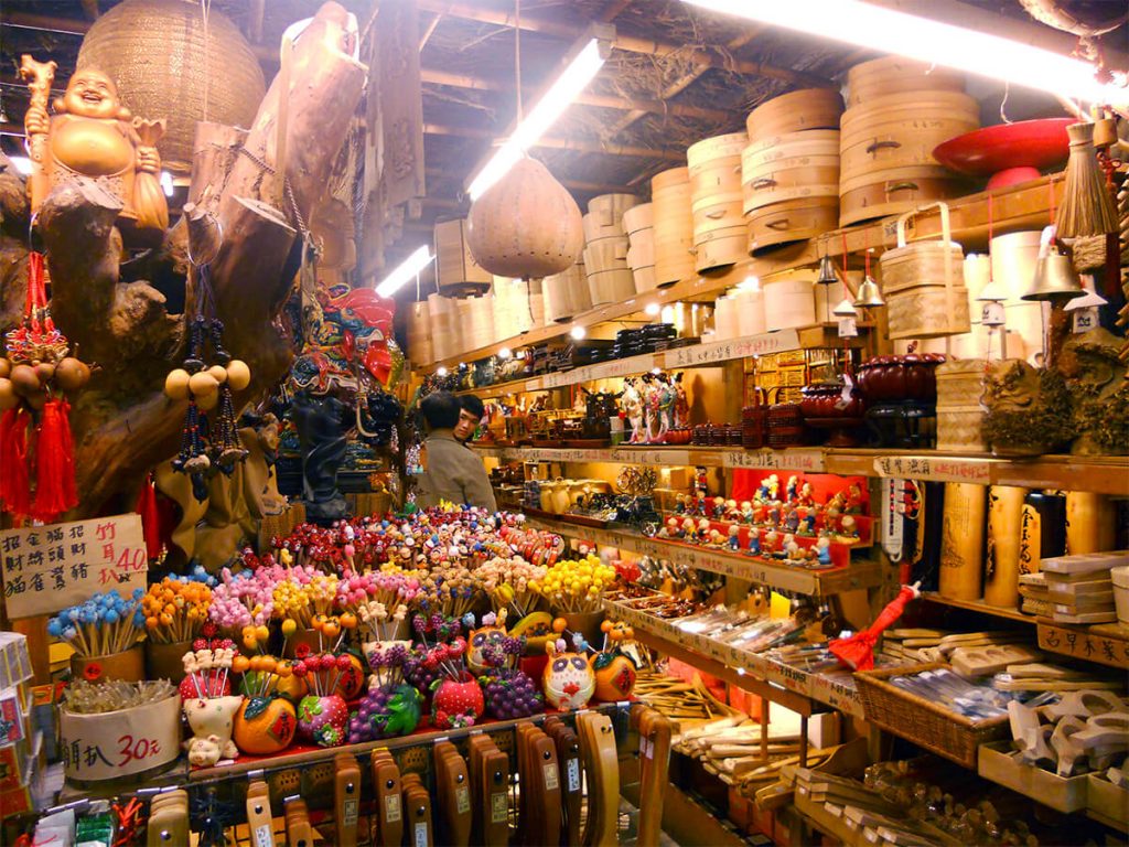 Jiufen shops